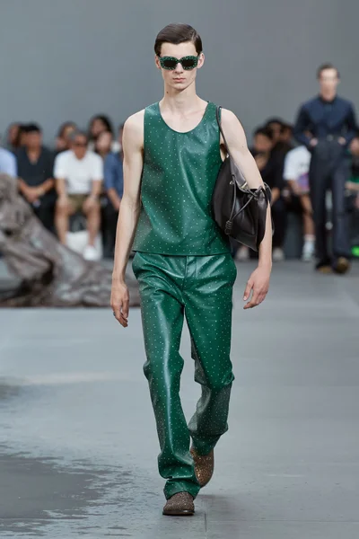 Look 22